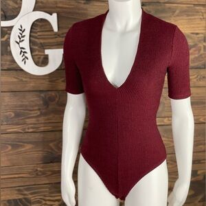It‎ Girl | Ribbed Crimson Burgundy Marled Heather Knit Sweater Bodysuit Split